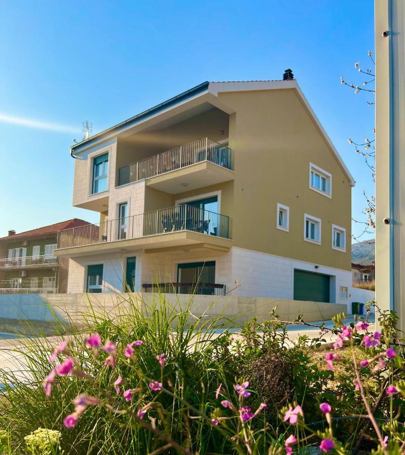 Vila Zrina - Apartmani Traù Esterno foto