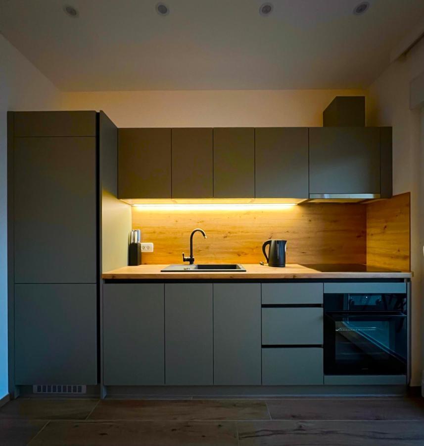 Vila Zrina - Apartmani Traù Esterno foto