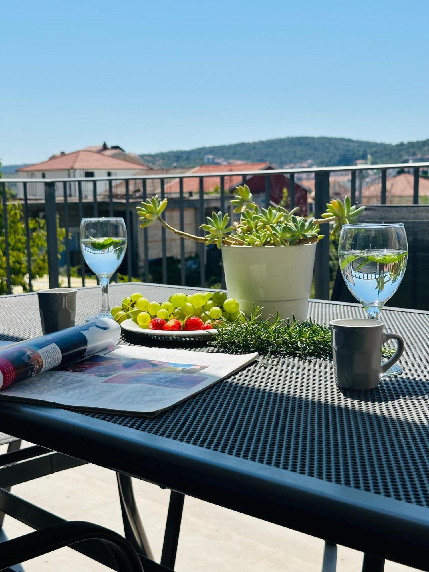 Vila Zrina - Apartmani Traù Esterno foto