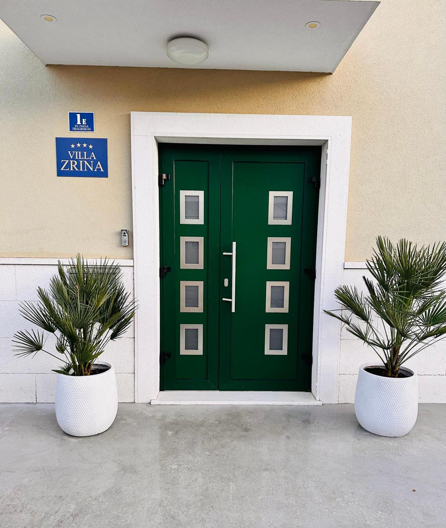 Vila Zrina - Apartmani Traù Esterno foto